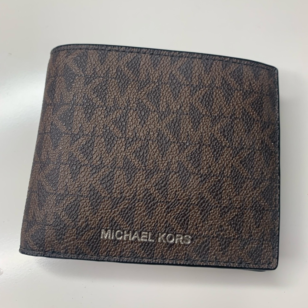 Men’s MK Wallet Brown/Black COOPER 36U9LCRF6B BRN/BLK BILLFOLD W PASSCASE
